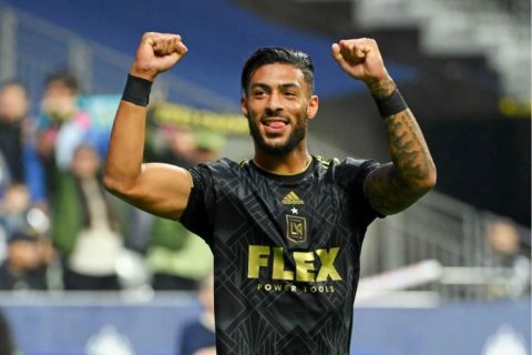 Denis Bouanga Dans Le Top 3 Des Maillots Les Plus Vendus En MLS GabonEco