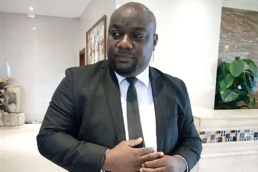 Dave Moubélé Pendi Dave Moubélé Pendi