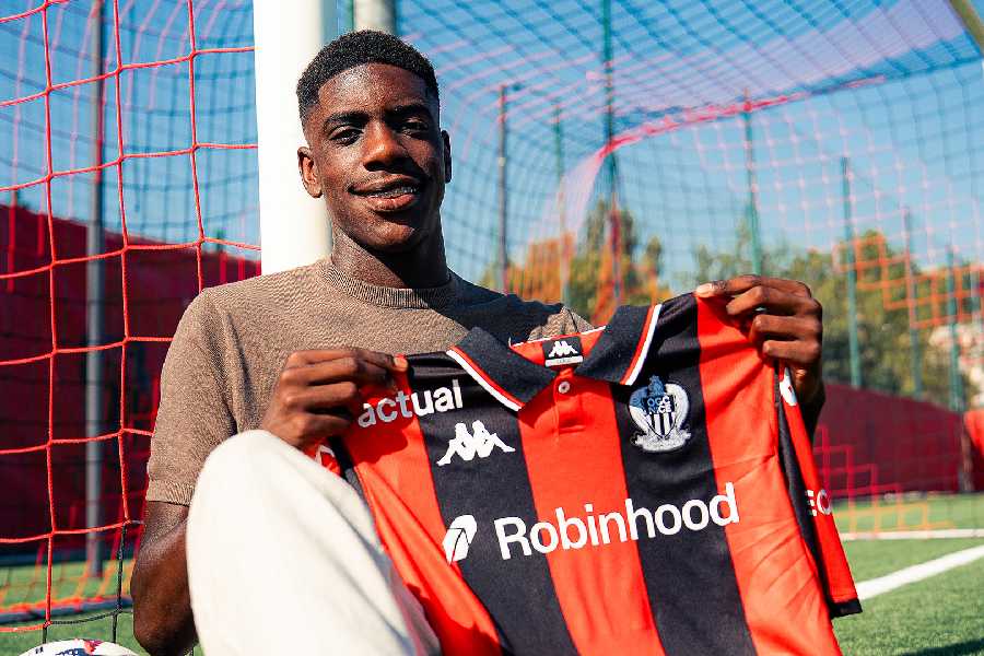 La Juventus prépare une offre de 8 M€ pour Xavier Junior Mandza, Nice reste inflexible